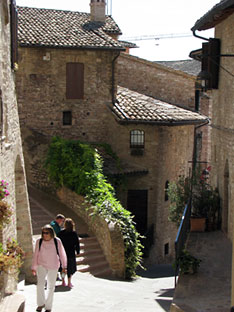 Medieval urban fabric from Roman origins, Assisi (295BC) Medieval urban fabric from Roman origins, Assisi (295BC)