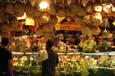 Visit the markets to get fresh local produce for your cooking class!