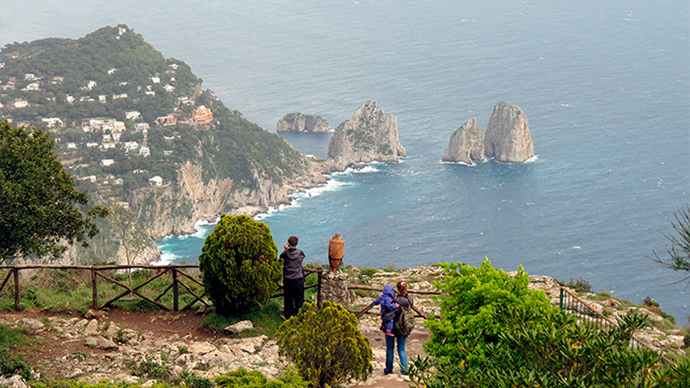 The splendours of Capri Faraglioni