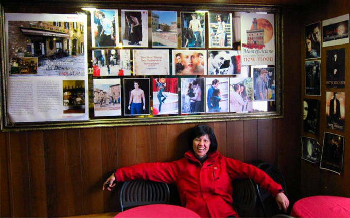 Basking in the afterglow of Hollywood aura in the bar where Twilight Saga cast and crew hung out during filming on location in Montepulciano. Montepulciano bar